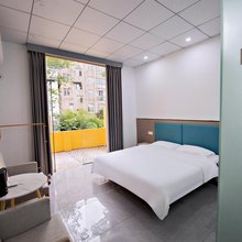 时光里民宿(章贡区赣州站店)