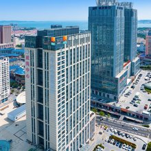 半岛菲诺国际酒店(威海高铁站韩乐坊店)