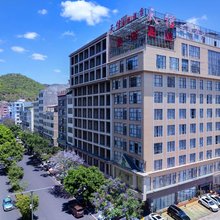 文山天信主题酒店(城南汽车客运站店)