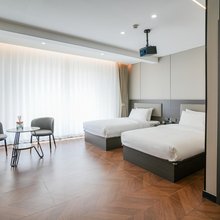 豹神轻奢酒店(天津南站店)