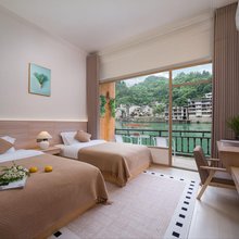 居山问水河景民宿(镇远古城祝圣桥店)