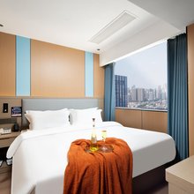 保成智能影院酒店(江汉路步行街循礼门地铁站店)