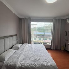 鸿运客栈