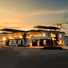 午逅·山野景观·假日美宿(芦草沟镇店)