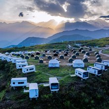 王岗坪贡嘎星空露营地