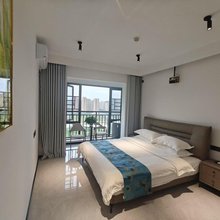 赣州逸橙公寓(新世纪公园店)