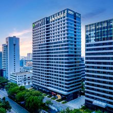 再寓美客公寓(和谐广场山东第一医科大学附属省立医院店)