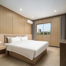 青漾酒店(灌婴路地铁站店)