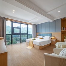 曼悦·轻奢酒店(遵义高铁站美的城店)