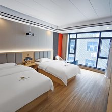 芙蓉镇8天假日酒店