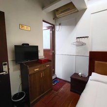 孔夫子民宿(长沙望城坡汽车西站地铁站店)