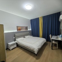昆山青苹果家庭公寓(世茂广场店)
