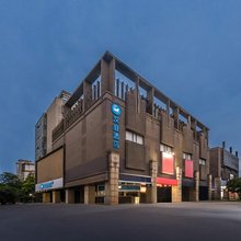 汉庭酒店(上海外高桥自贸区金高路店)