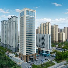 白玉兰酒店(襄州区政务中心店)