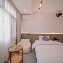 诗媛民宿(七十二奇楼高铁西站店)