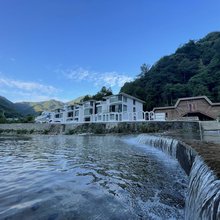 AIXIA爱夏·峡谷溯溪野奢民宿(三清山旅游公路店)