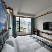工布江达雅拉仁青客栈