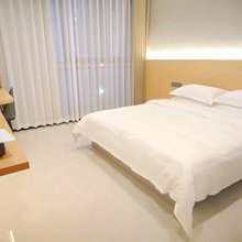 安顺镇宁畔山酒店