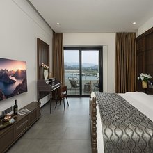 西双版纳景洪禾枫·沐南枝美式酒店(告庄星光夜市店)