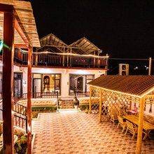 枫林晚民宿(特克斯八卦城离街店)