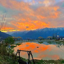 崖上见山栖·日照金山Sacred View雪山观景度假美宿(泸定县店)