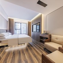 立享酒店(六盘水高铁站人民广场店)