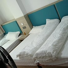 广州理想住宿(小东综合市场店)