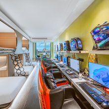 驭界电竞酒店