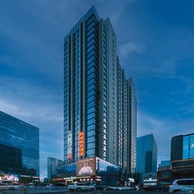 凯璟假日酒店(乌鲁木齐万达广场高铁站店)