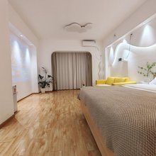 芳华2056民宿(明润广场中央美院店)