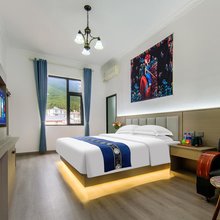丽江菲敏福居·Dream山宿(三义机场店)