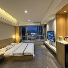 东创民宿(榆次万达广场店)