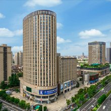 Meet高颜值美宿High Beautystay(龙湖天街金沙湖地铁站店)
