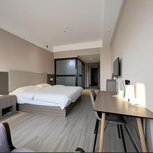 简洛星选酒店(光谷步行街华中科技大学店)