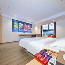 安漫轻居酒店(泸州金融中心万象汇店)