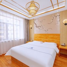 前城往驿·精品公寓(通化光明路店)