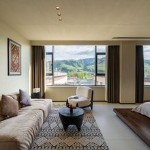 那拉提朝野酒店(那拉提旅游风景区店)