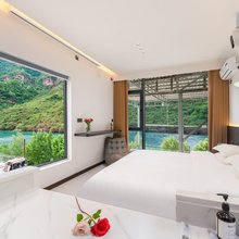 揽山行馆民宿