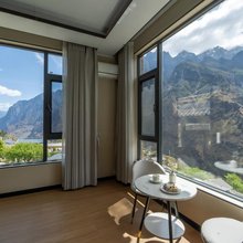 虎跳峡雪景半山民宿(虎跳峡景区店)