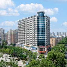 兰馨酒店(新郑西亚斯学院店)