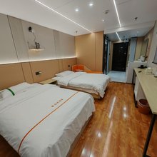 宝龙智慧民宿(亳州高铁南站店)