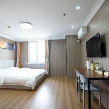 圣海精品公寓(万达广场店)
