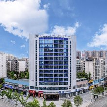 毕节威宁兰欧国际酒店(浪漫草海县政府店)