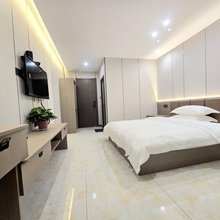 格尔木鲲玉宾馆(G215国道店)