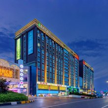 中牟橡树湾酒店(新郑国际机场沃金商业广场店)