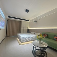 乐悠悠观影民宿(天健湖公园店)