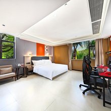 娱加电竞酒店(深圳北站白石龙地铁站店)