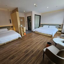 鸿道居酒店