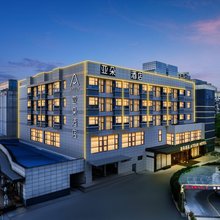 上海五角场中原城市广场亚朵酒店