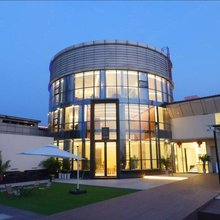 云端艺墅设计师民宿(西安纺织城地铁站唐都医院店)